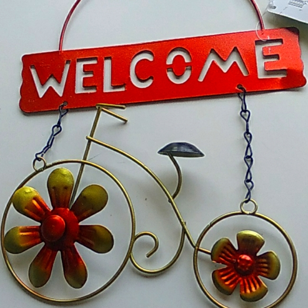 Painted Welcome sign metal bicycle garden decor floral spin…
